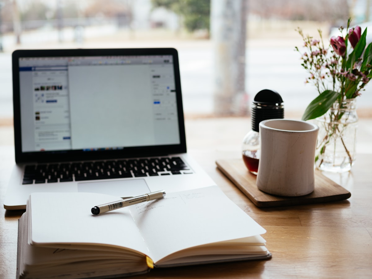 Digital vs. paper journaling